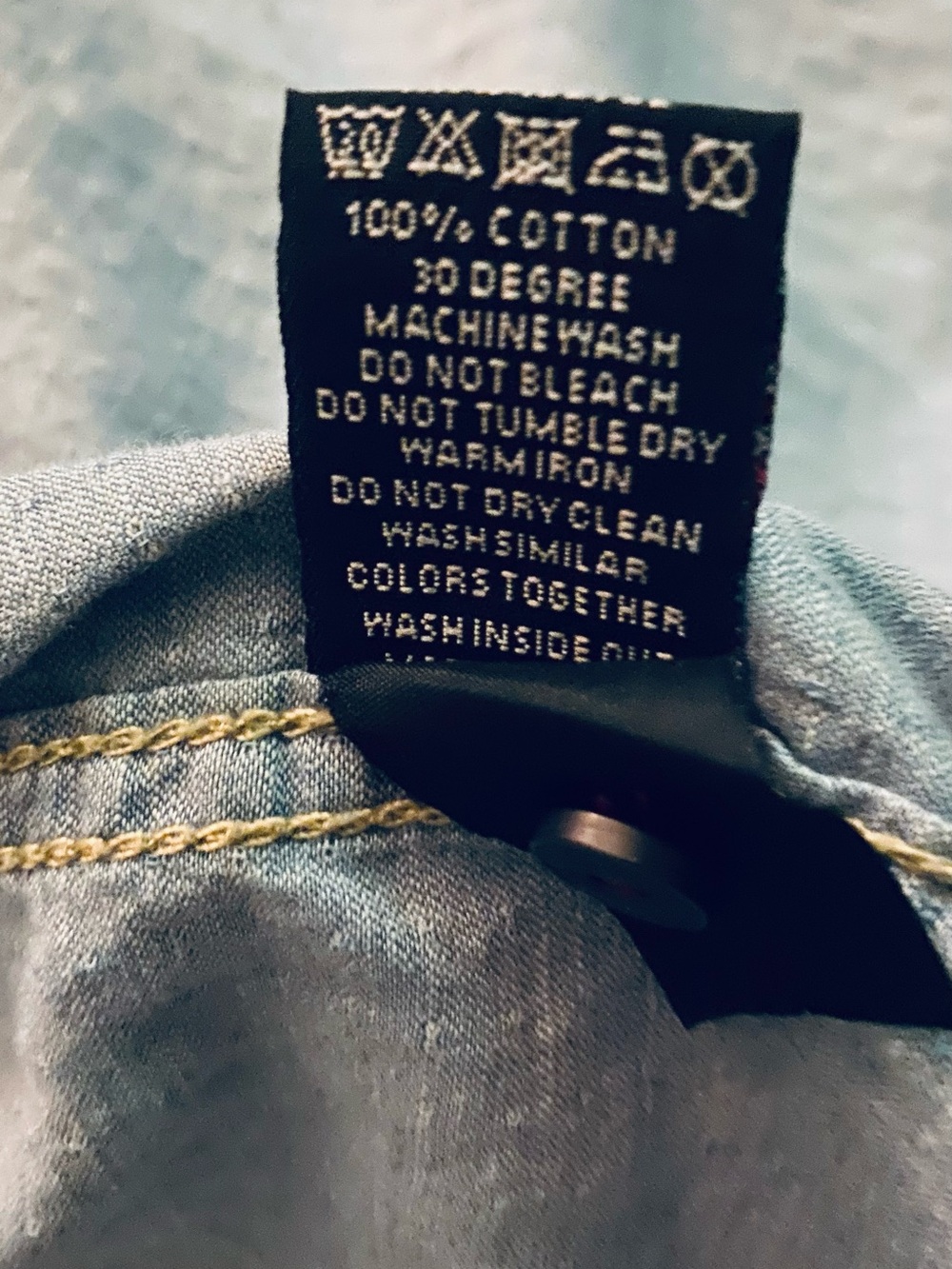 Cotton Blue Denim Shirt, Can be worn by either a Women or Man. Size L - Picture 4 of 8